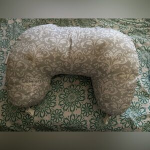 Boppy Luxe Uplifting “C” Nursing Pillow | Gray Patterned Boppy Nursing Pillow